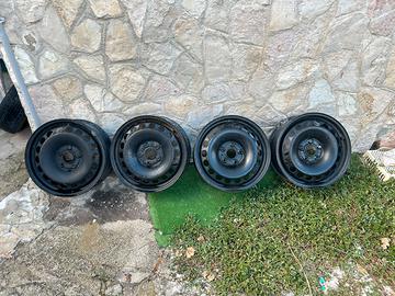 Cerchi in ferro 16 Audi