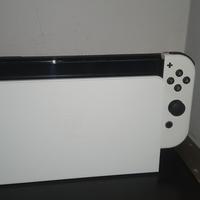  NINTENDO switch OLED bianca 
