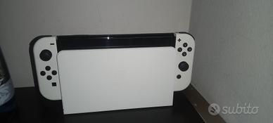 NINTENDO switch OLED bianca 