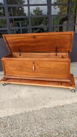 antica cassapanca restaurata