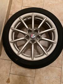 Cerchi 5x110 e gomme 225/45/17 per giulietta