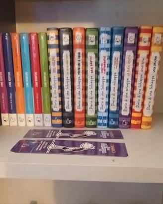 LOTTO 16 LIBRI DIARIO DI UNA SCHIAPPA +SEGNALIBRI