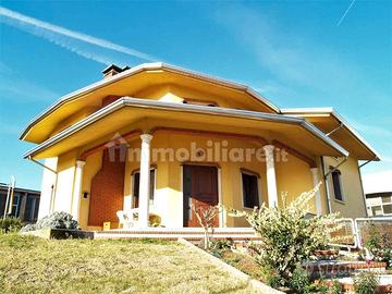 Casa singola ampia e versatile