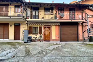 2 LOCALI A MONZA