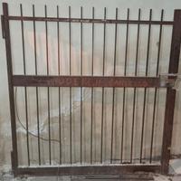 Cancello in ferro a due ante