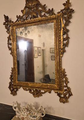 Specchiera Barocca Intagliata e Dorata a Foglia