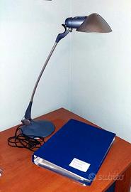 Lampada design dascrivania 1980 metallo verniciato