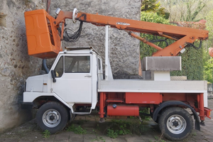 Bremach piattaforma elevabile 4x4