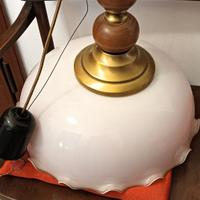 Lampadario con paralume in vetro