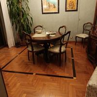 Tavolo da sala da pranzo con sedie