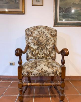 Poltrona d'epoca Luigi XIII in noce