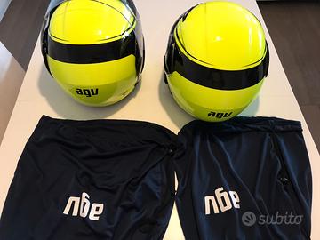 2 Caschi AGV e borsa serbatoio Kappa