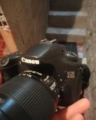 reflex EOS 60 D con obbiettivi 
