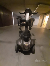 Scooter elettrico per anziani o disabili