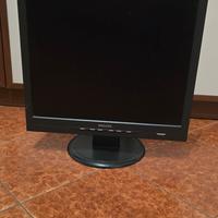 Diversi Monitor pc 