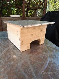 Casetta per tartaruga in legno