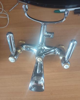 miscelatore rubinetto vasca 