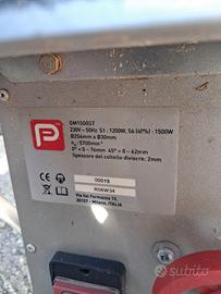 sega circolare con banco in metallo