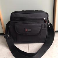 Borsa rigida sportiva nera