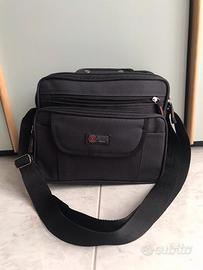 Borsa rigida sportiva nera