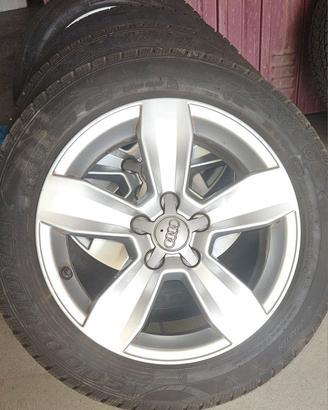 cerchi originali audi A1 con gomme invernali 