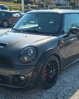 Mini John Cooper Works s con motore 1.6 231 cv pre