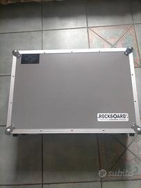Warwick Rockboard - hard case + pedalboard