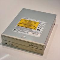 Lettore CD-ROM 44x max IDE vintage