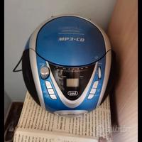 Stereo portatile Trevi
Con lettore CD, lettore mp3