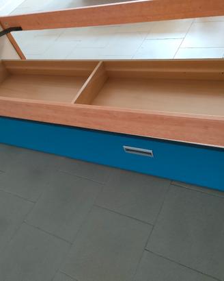 cassettone con ruotr sotto letto 