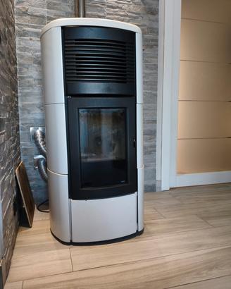Stufa Pellet MCZ Club 2.0 Confort Air 12kw