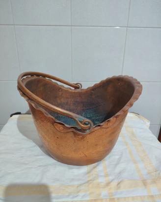 Pentola in rame antico