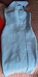 Abito aderente celeste