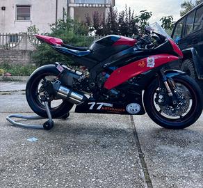 Yamaha R6