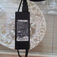 Alimentatore originale per notebook Toshiba