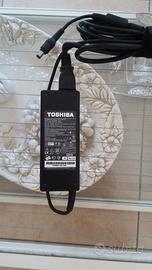 Alimentatore originale per notebook Toshiba