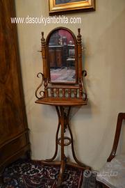 Toilette con specchio basculante stile Thonet