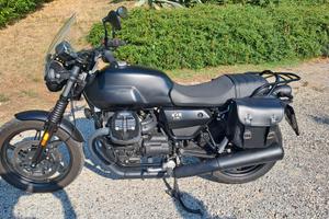 Moto Guzzi V7 Stone 850 – 2023 – 4.500 km–perfetta