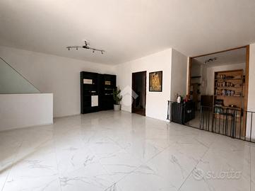 3 LOCALI A AZZANO SAN PAOLO