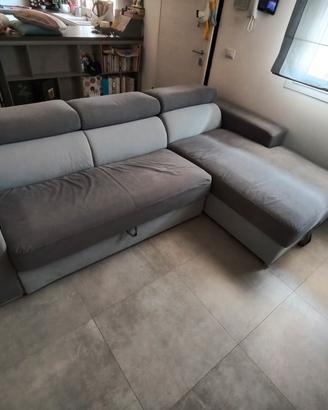 DIVANO CON PENISOLA CONTENITORE E LETTO ESTRAIBIL
