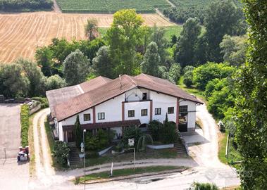 CAPANNONE A SERRALUNGA D'ALBA