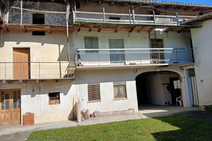 Rustico in linea con terreno