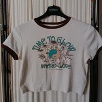 T-shirt attillata 