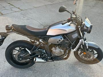 Yamaha xsr700