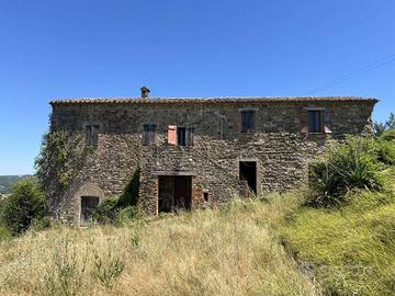 Rustico / Casale di 120 m² con 3 locali e box auto