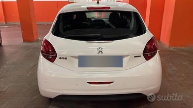 Peugeot 208 1.2 benzina