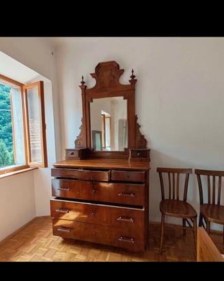 Casettone vintage con specchio