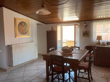 Camere in appartamento signorile a Cassano Murge