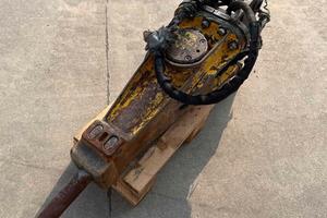 MARTELLO DEMOLITORE ATLAS COPCO SB150