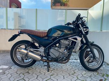 Moto kawasaki ER 5 cafè racer 500cc